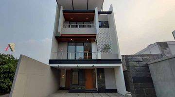 Gambar 1 Rumah Mewah 3 Lantai + Rooftop Private Pool Pasming Jaksel