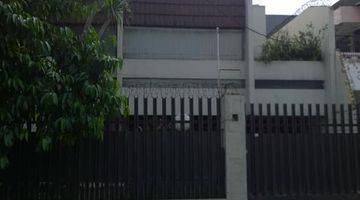 Gambar 1 Rumah Lama, Jl.darmawangsa 10.. Disewakan..