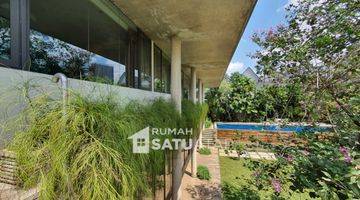 Gambar 5 Rumah Mewah Bernuansa Villa Di Pejaten Barat RSA062203