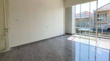 Gambar 4 Rumah SAN DIEGO Pakuwon City , New, Minimalis