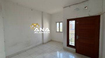 Gambar 4 ANA RUMAH UK 4X12M DI JELAMBAR