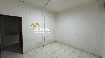 Gambar 5 ANA RUMAH UK 4X12M DI JELAMBAR