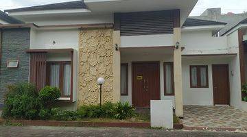 Gambar 1 RUMAH PALM LEAVES PEKANBARU 64708