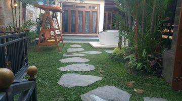 Gambar 1 Swing beautiful villa