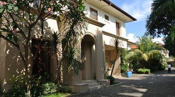 Gambar 2 Beautiful House - Benda - Kemang