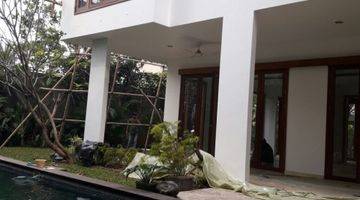 Gambar 1 Beautiful House - Cipete