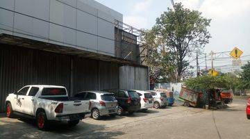 Gambar 3  Breaking news ex showroom mobil import dijual harga dibawah NJOP