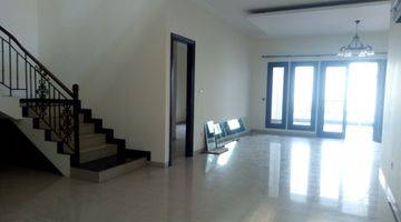 Gambar 1 Menteng renovated with pool