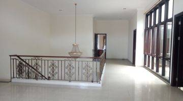 Gambar 2 Menteng renovated with pool