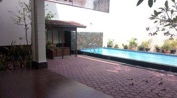 Gambar 3 Menteng renovated with pool