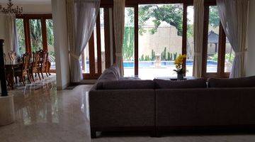 Gambar 5 Exclusive. House with pool and Fully Furnished in Cipete.