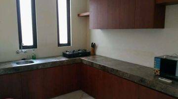 Gambar 3 Rumah Bagus Townhouse Furnished Kemang Area