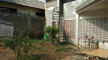 Gambar 2 Rumah Dijual Di Jagakarsa. Harga Menarik. Jalan Lebar. Asri