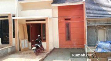 Gambar 2 rumah cakep didalam cluster dilalui 2 mobil hanya 2 juta all in biaya