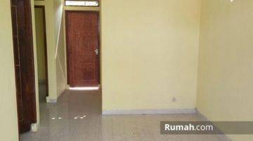 Gambar 4 rumah cakep didalam cluster dilalui 2 mobil hanya 2 juta all in biaya