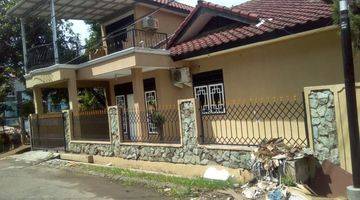 Gambar 2 Rumah Secondary 1,5 Lantai di Perumahan di Bintara Bekasi ( Hub: Fera , 082111730979 )