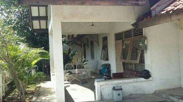 Gambar 2 rumah tua dilokasi tenang