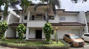 Gambar 1 Nice house in Kemang Timur, Compound, good maintenance services.