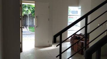 Gambar 2 MURAH ! Rumah Cantik 2 Lantai Cluster San Lorenzo Gading Serpong