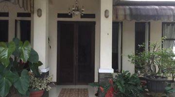 Gambar 1 Rumah nan asri di graha bintaro