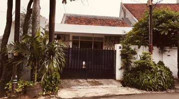 Gambar 2 RUMAH DI TENGAH KOTA JAKARTA SELATAN.