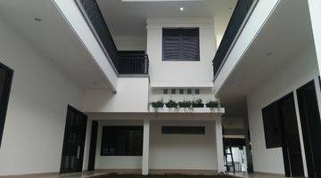 Gambar 1 Big House  with 2 gates, secure and comfort, at Menteng, Central Jakarta, is available now