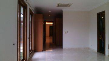 Gambar 3 Modern, big and beauty house at Kemang, South Jakarta, is available now