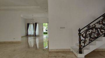 Gambar 4 Tebet barat rumah classic modern private pool,jakarta selatan