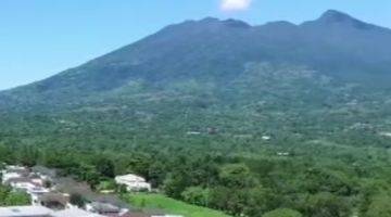 Gambar 1 Rancamaya cluster the golf vew dengan view gunung Salak