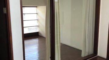 Gambar 2 Rumah 3 Lantai I Bagus Unfurnished Sertifikat Hak Milik Jl Kemang Raya, Jakarta Selatan