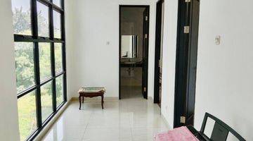 Gambar 2 Modern Minimalis Townhouse in Jeruk Purut