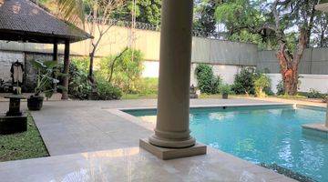 Gambar 5 Cozy Tropical Compound House In Kemang