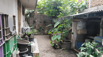 Gambar 1 Rumah Pinggir Jalan Prospek Untuk Kantor Dan Tempat Usaha