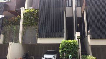 Gambar 1 Brand New Town House at Cilandak nice and modern house