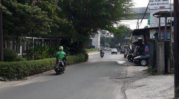 Gambar 1 Rumah terawat di Cipete, dekat mrt fatmawati jalan lebar