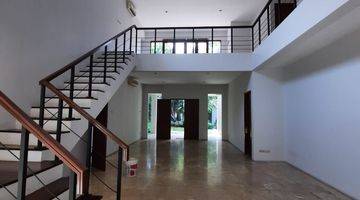 Gambar 3 Big and beautiful house at Kemang, South Jakarta, is available now