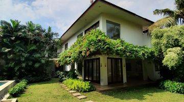 Gambar 4 Big and beautiful house at Kemang, South Jakarta, is available now