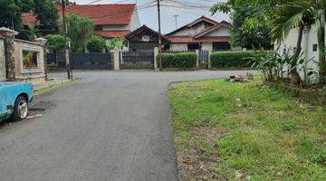 Gambar 3 Rumah MEWAH, Halaman Luas, Asri,Nyaman@Jl H Sailin, Pesanggrahan