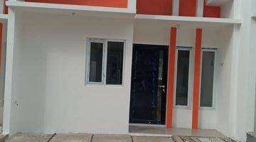 Gambar 1 Rumah 2,5 Lantai Ready Stok dalam Cluster