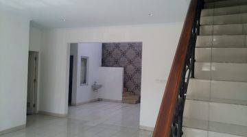 Gambar 3 Rumah 2 Lantai @ Cluster Michelia, Gading Serpong