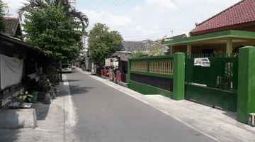 Gambar 2 Rumah + Kost Kostan aktif di Solo kota dekat Sekolahan