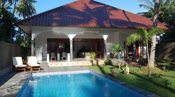 Gambar 1 LUXURY VILLA CENTRAL LOVINA