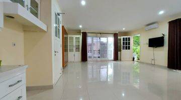 Gambar 3 Rumah Modern Nan Asri Dalam Town House di Pejaten