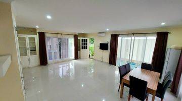 Gambar 5 Rumah Modern Nan Asri Dalam Town House di Pejaten