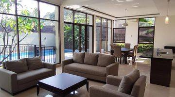 Gambar 4 Modern house in compound of Cilandak. Only 10 minutes from Simatupang tolroad