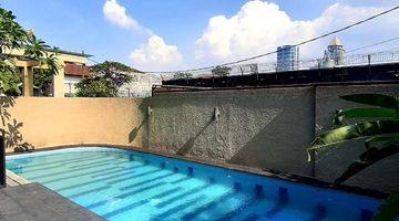 Gambar 2 Modern house in compound of Cilandak. Only 10 minutes from Simatupang tolroad