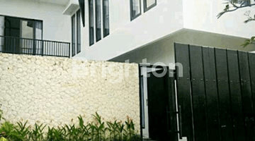 Gambar 1 PRIVATE VILLA SEMINYAK PRIME LOCATION