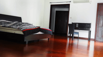 Gambar 2 Beautiful and comfort house at Senayan, South Jakarta, is available now