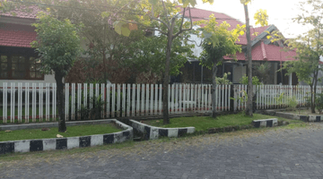 Gambar 1 Rumah Dgn Halaman Luas