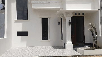 Gambar 2 Rumah mewah townhouse di pinggir jln raya akses tol jatiwaringin